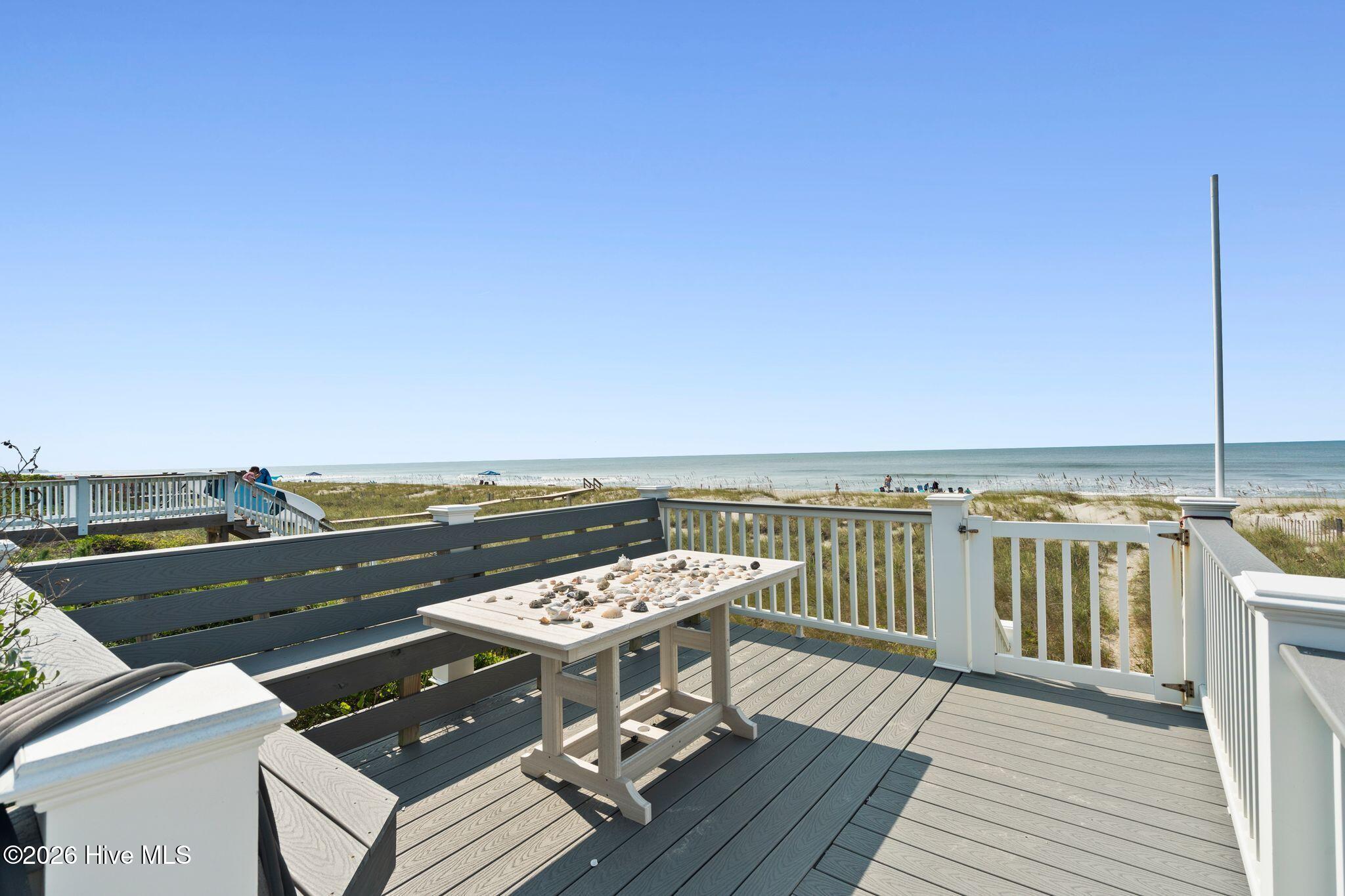 145 Ocean Boulevard W