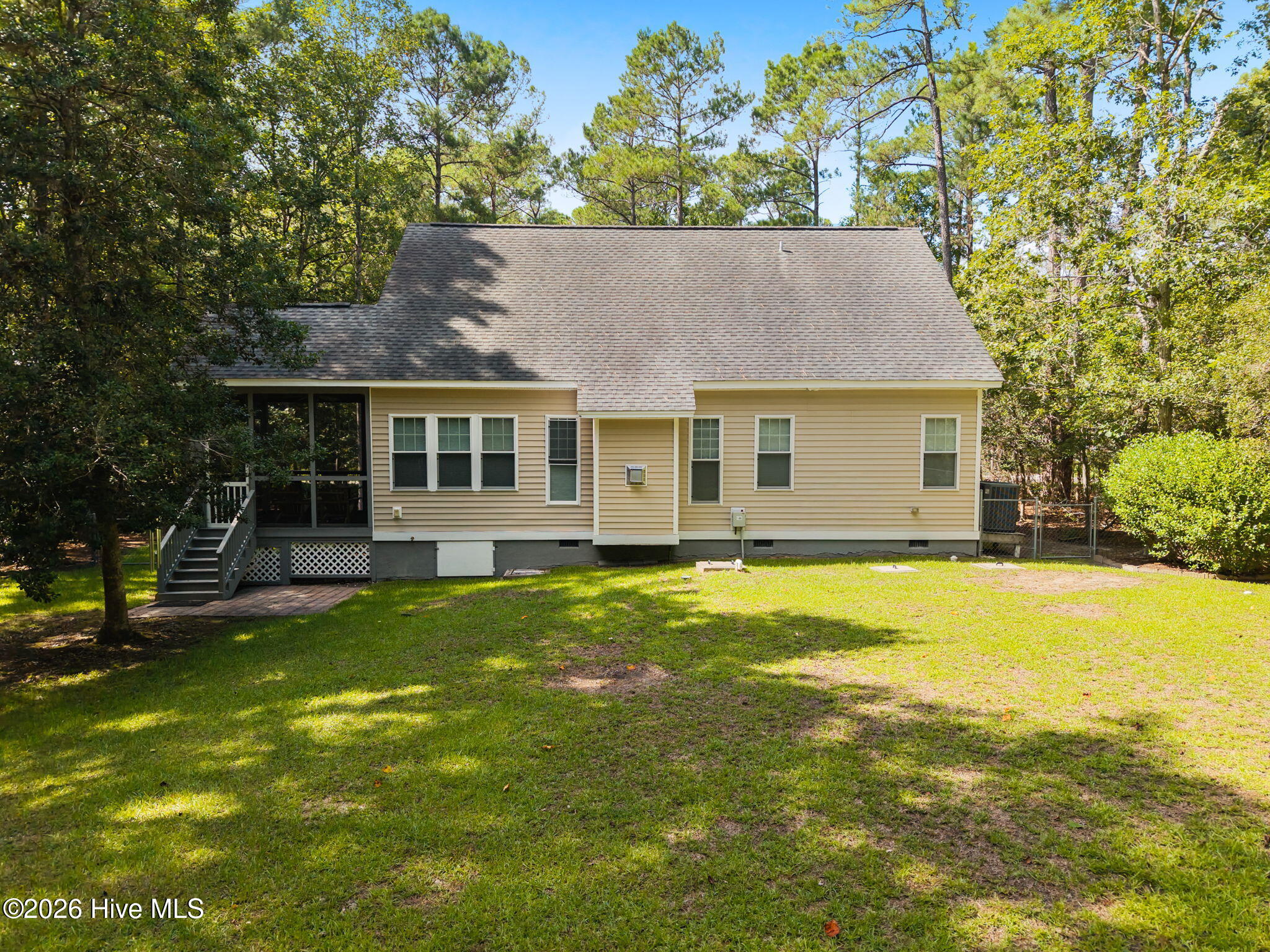172 Country Club Drive SW