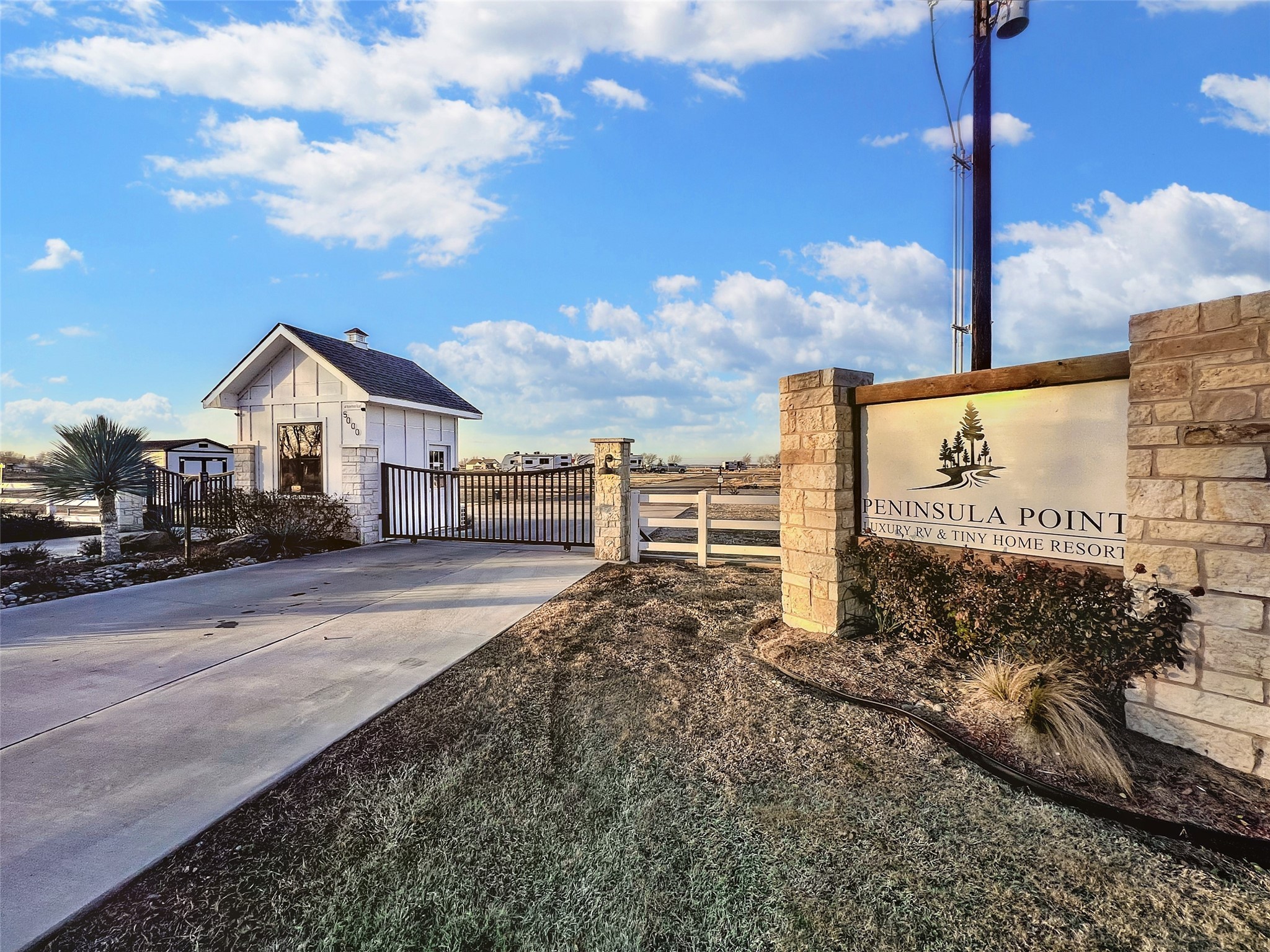 6154 Peninsula Road