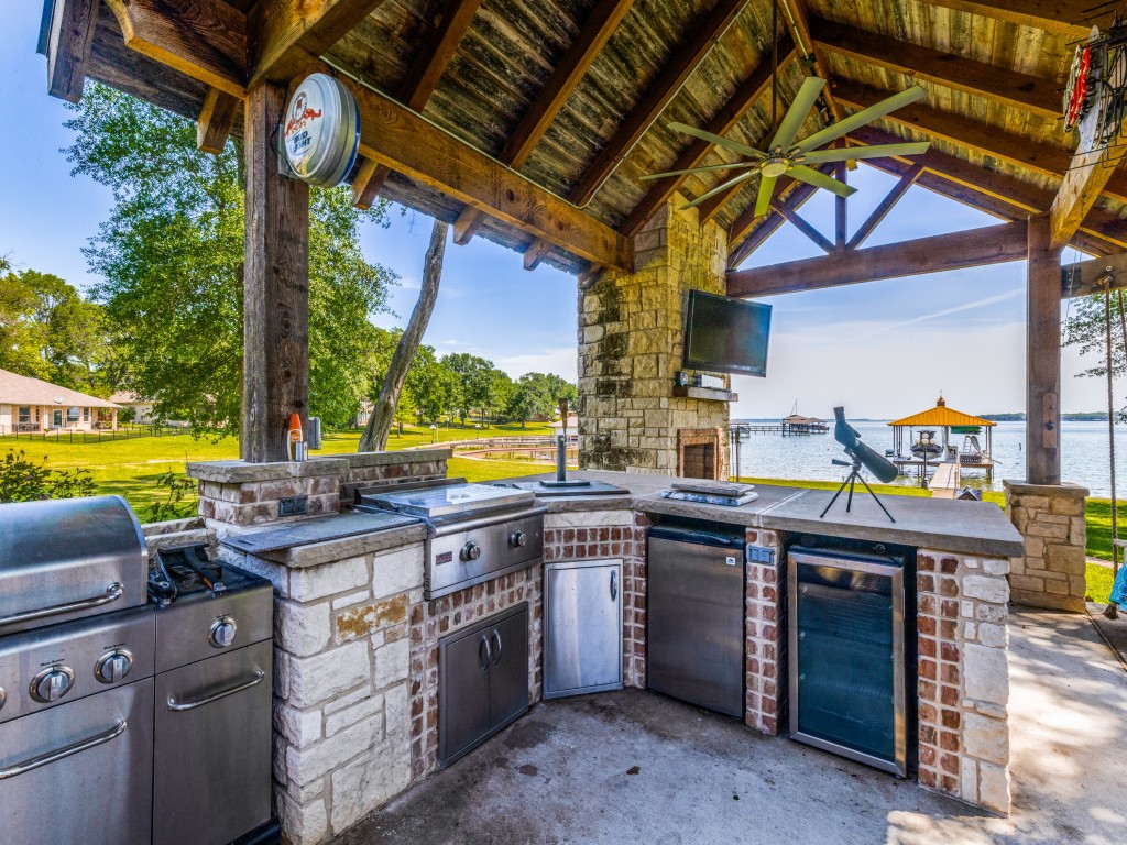 15207 Sapphire Lane