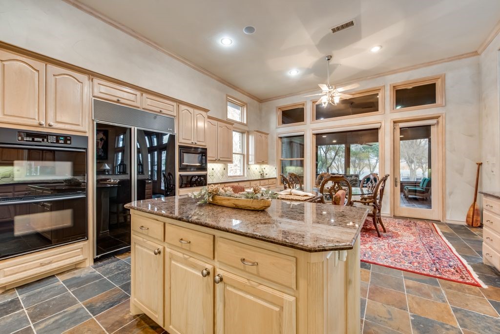 315 Tonkawa Trail
