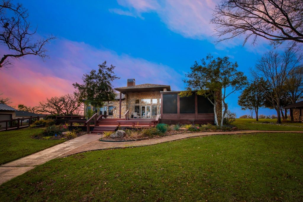 315 Tonkawa Trail