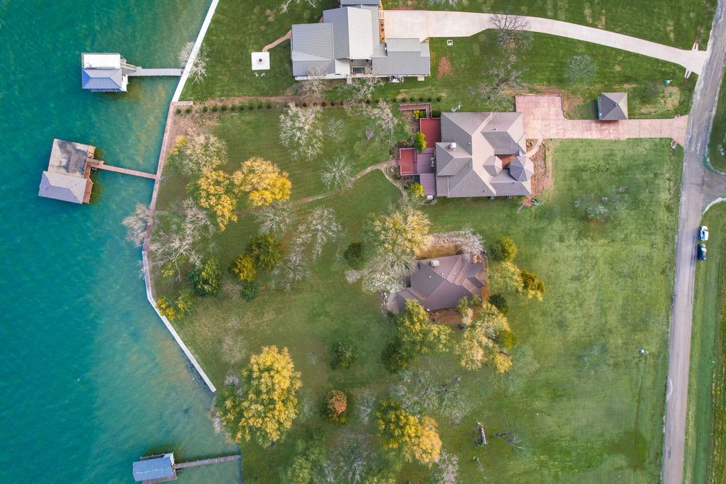 315 Tonkawa Trail