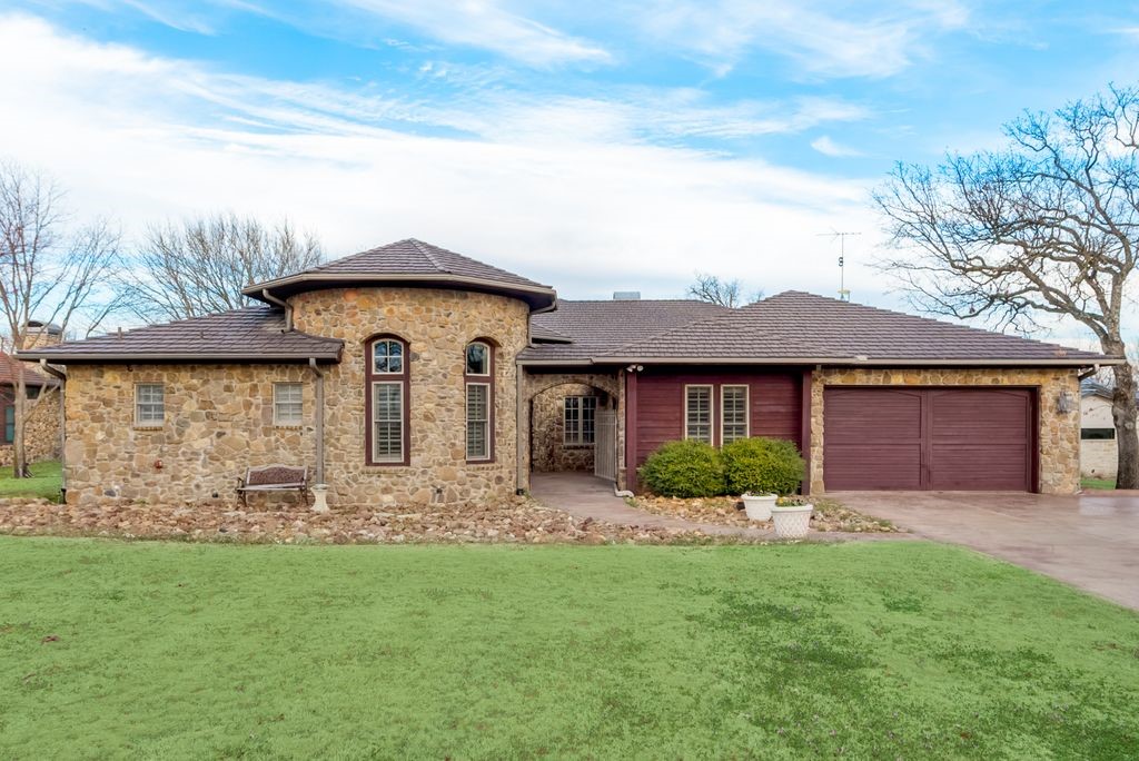 315 Tonkawa Trail