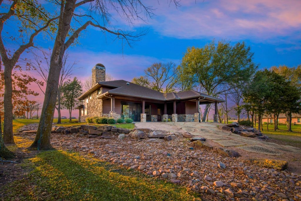 315 Tonkawa Trail