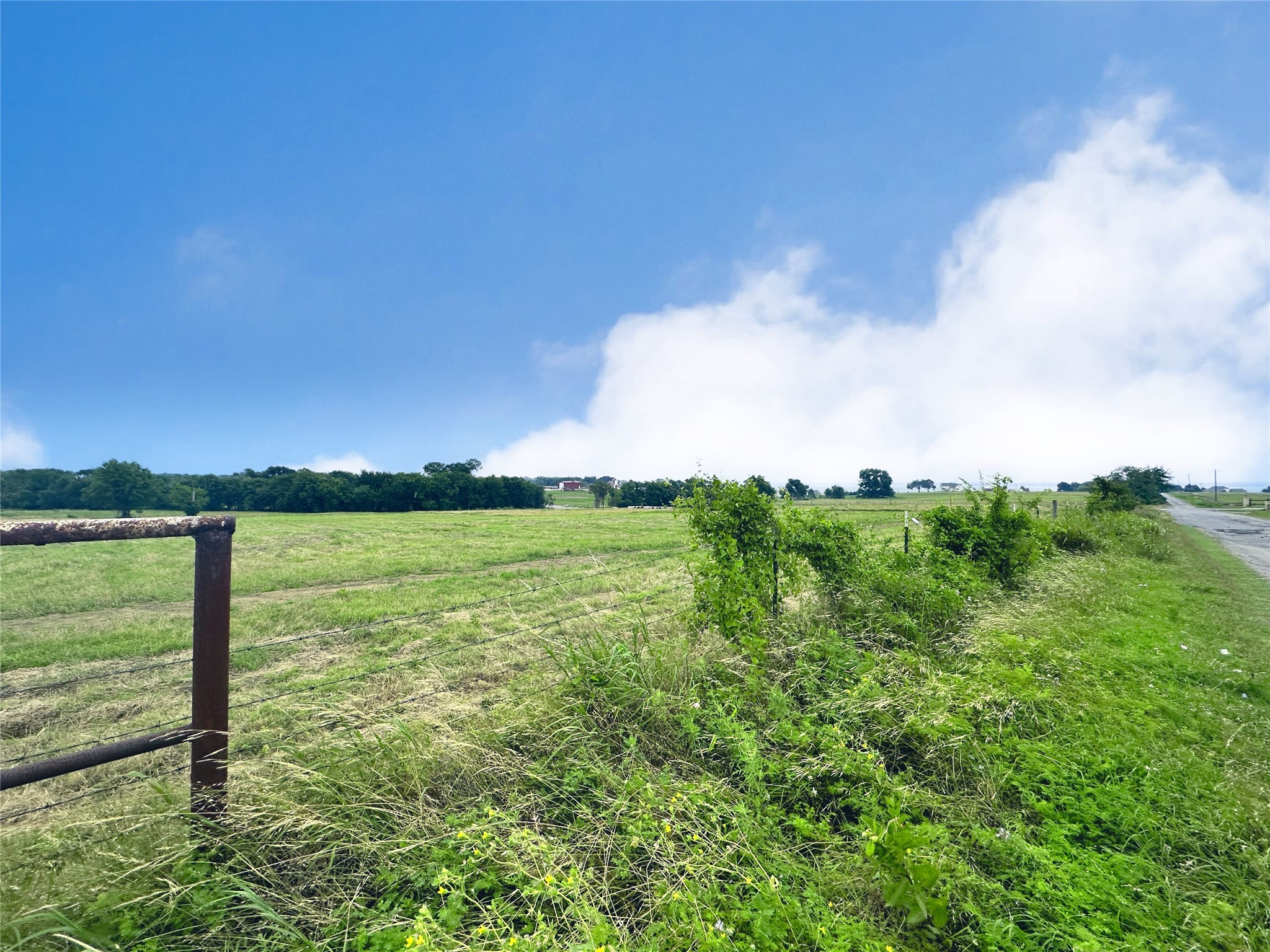Lot 10 SE CR 2220