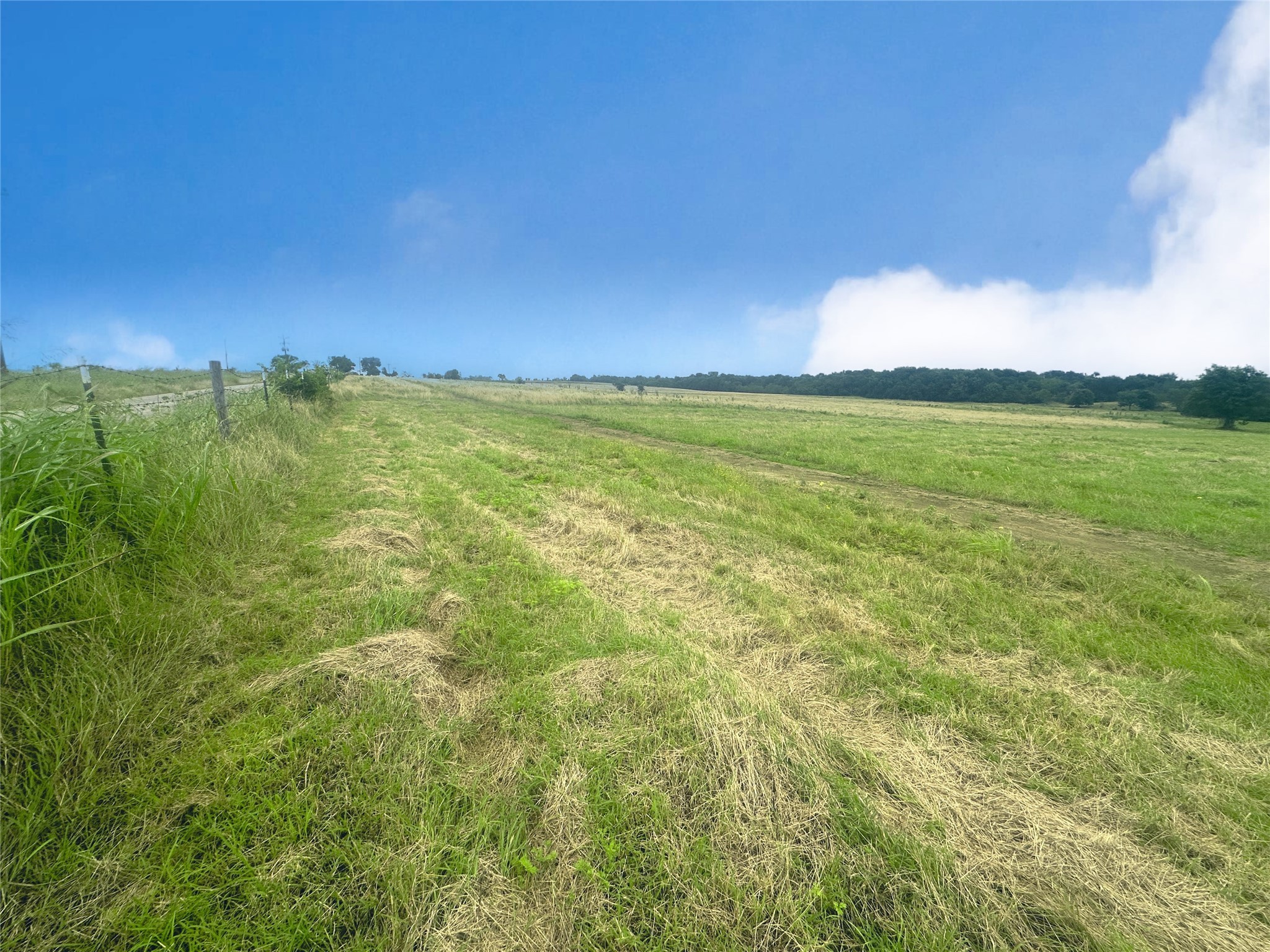 Lot 10 SE CR 2220