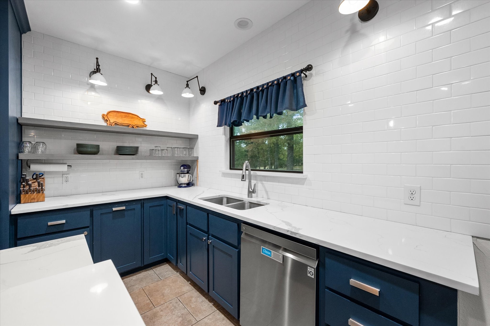 14407 Azure Lane