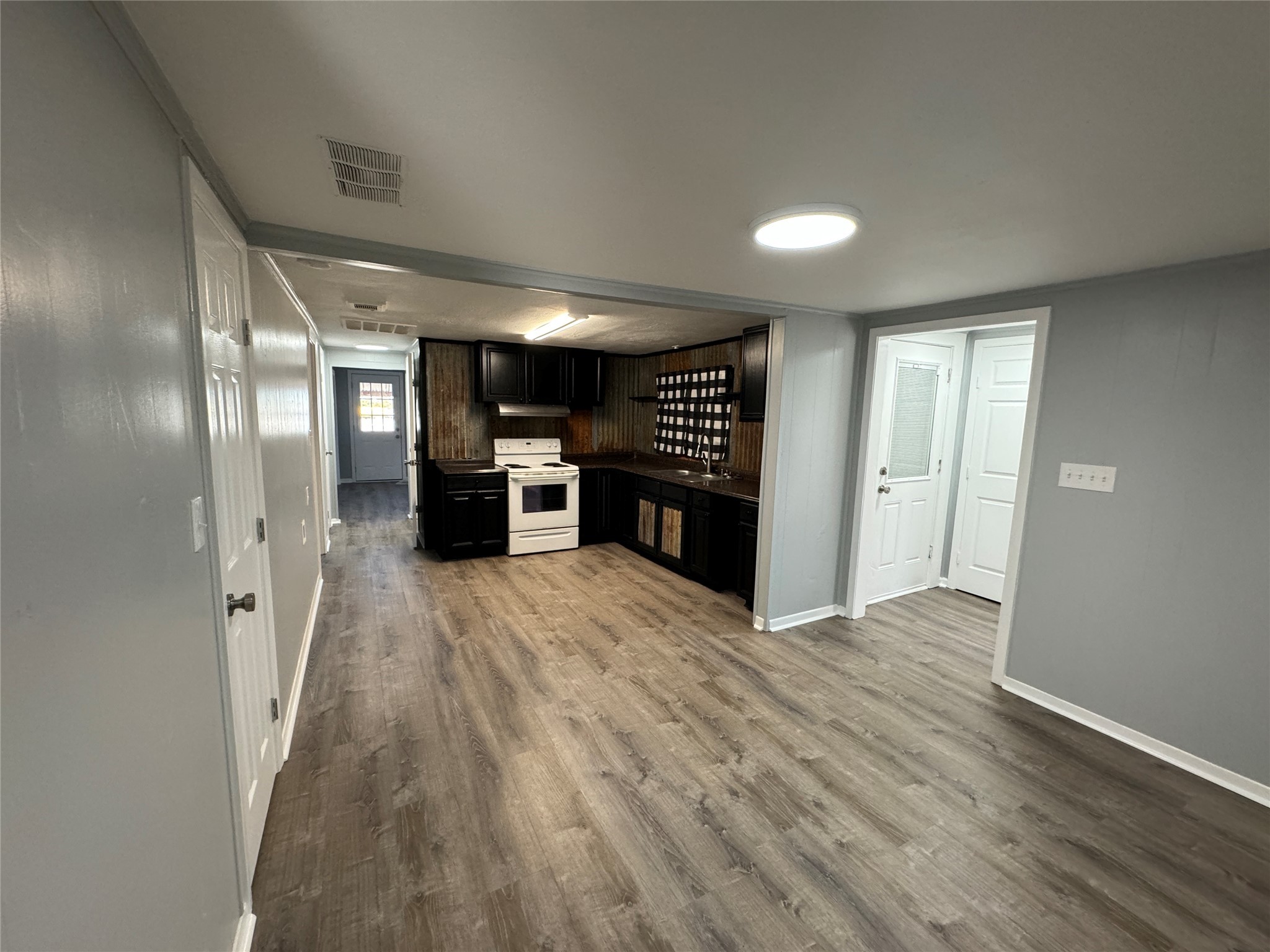 4741 W Business 31