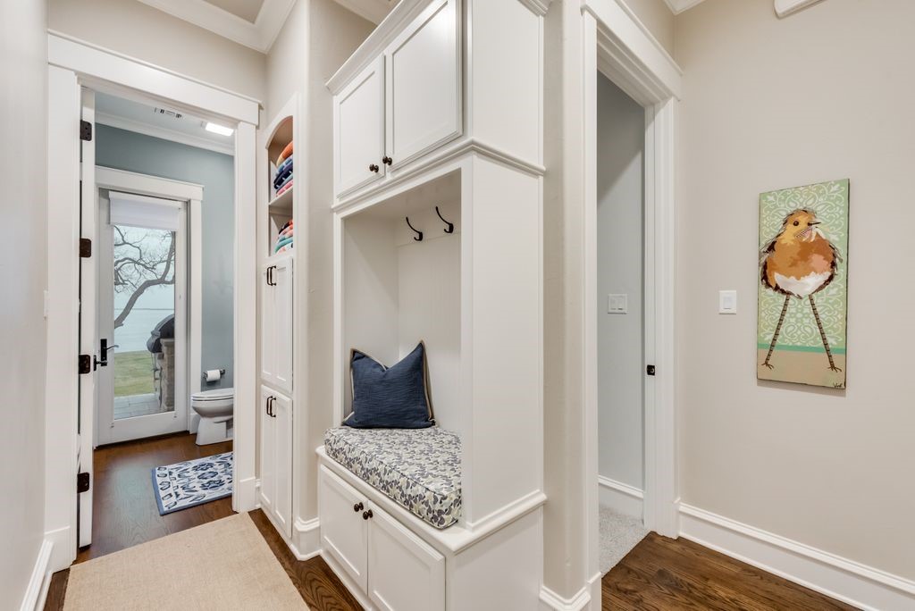 121 Moonlight Point