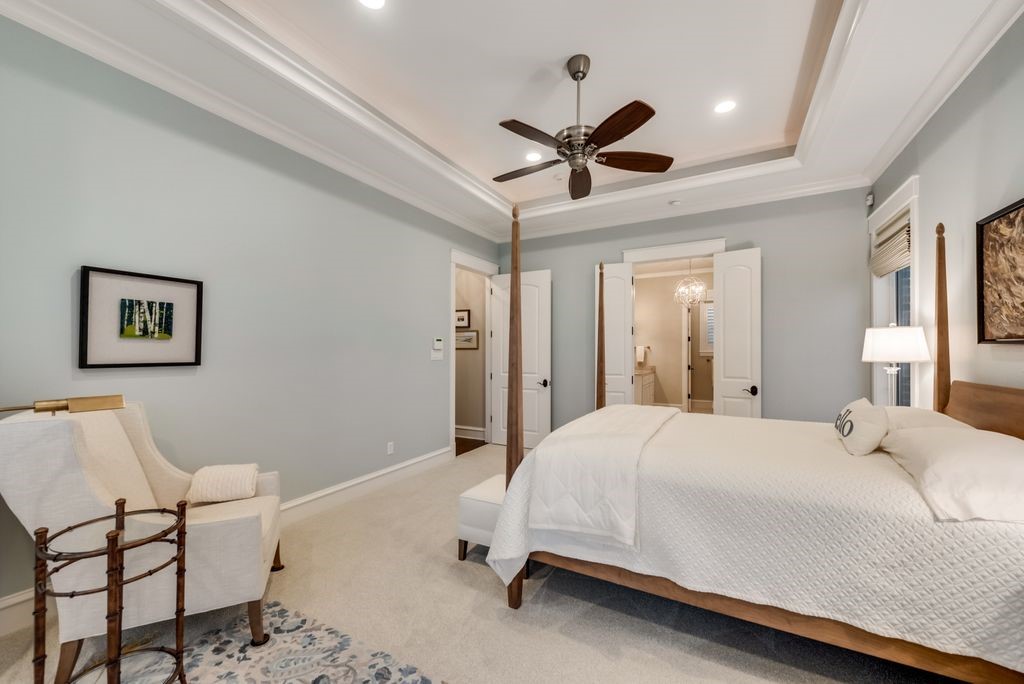 121 Moonlight Point