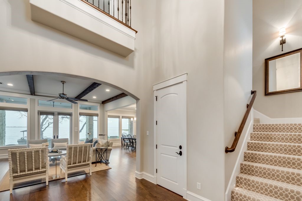 121 Moonlight Point