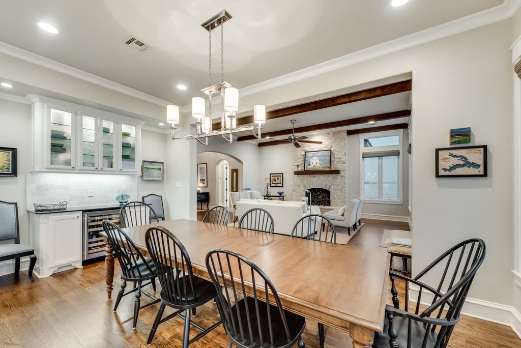 121 Moonlight Point