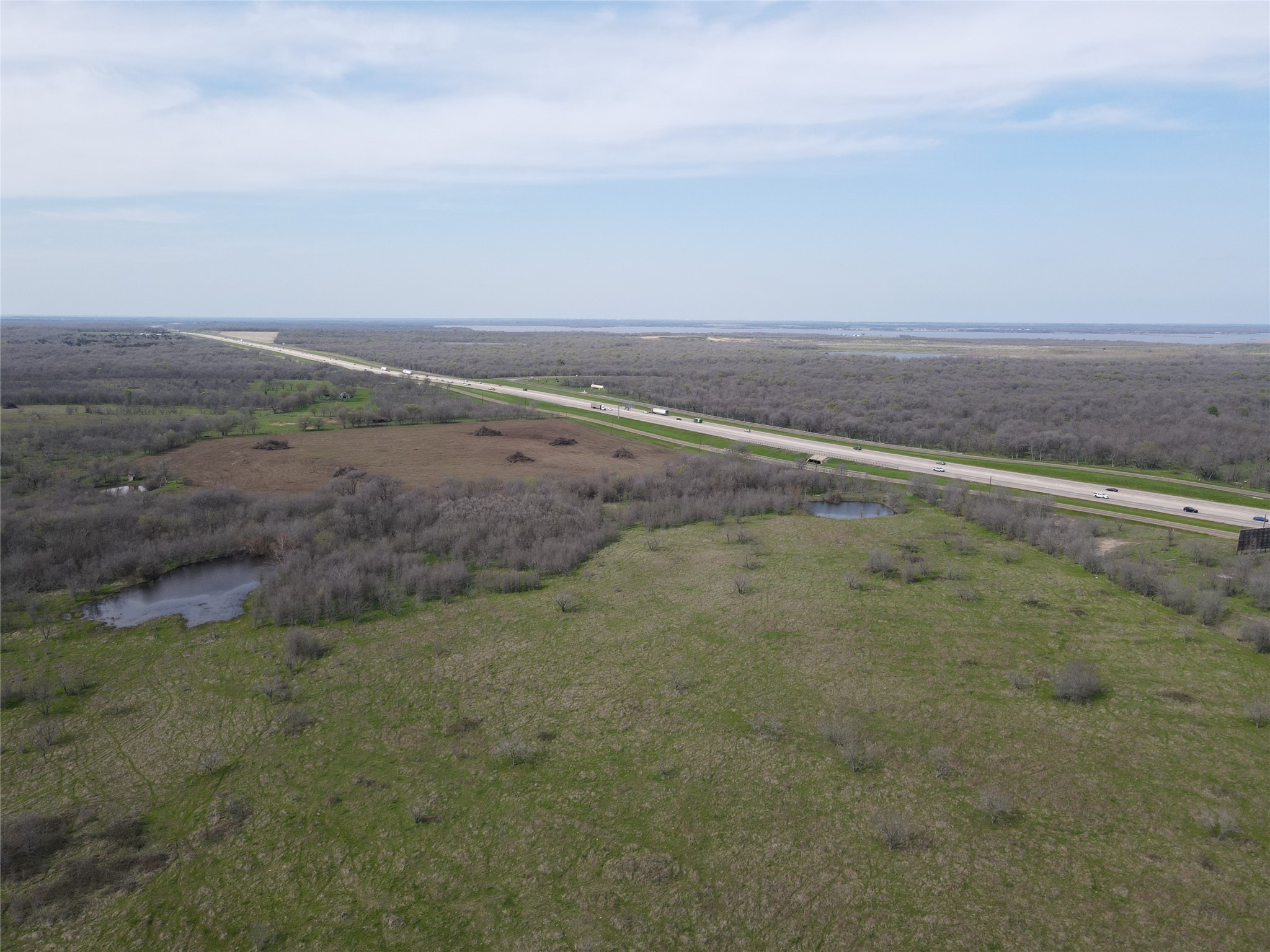 Tract 1A (42.11acs) SW Frontage Road I-45