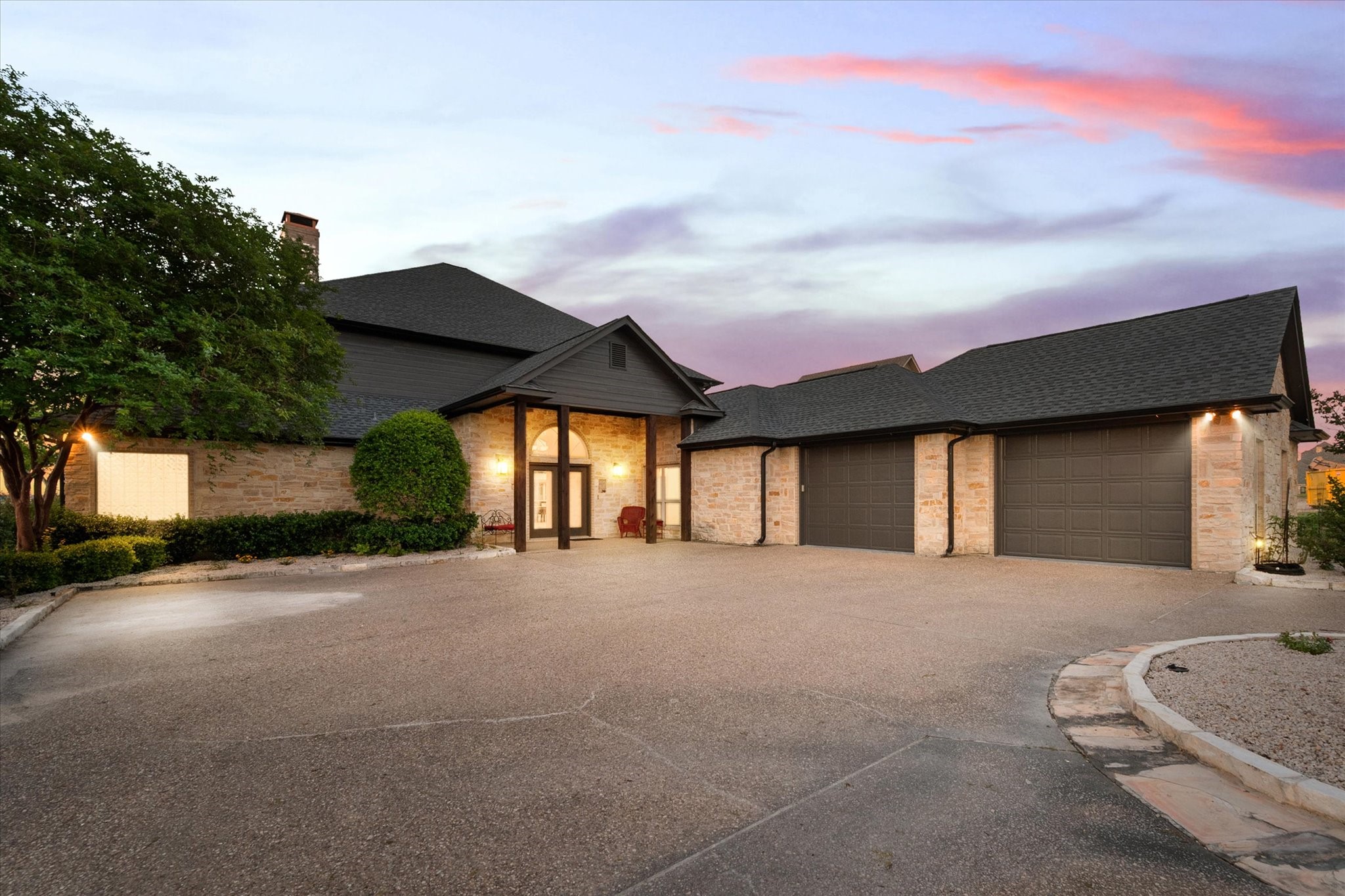 1118 The Shores Drive