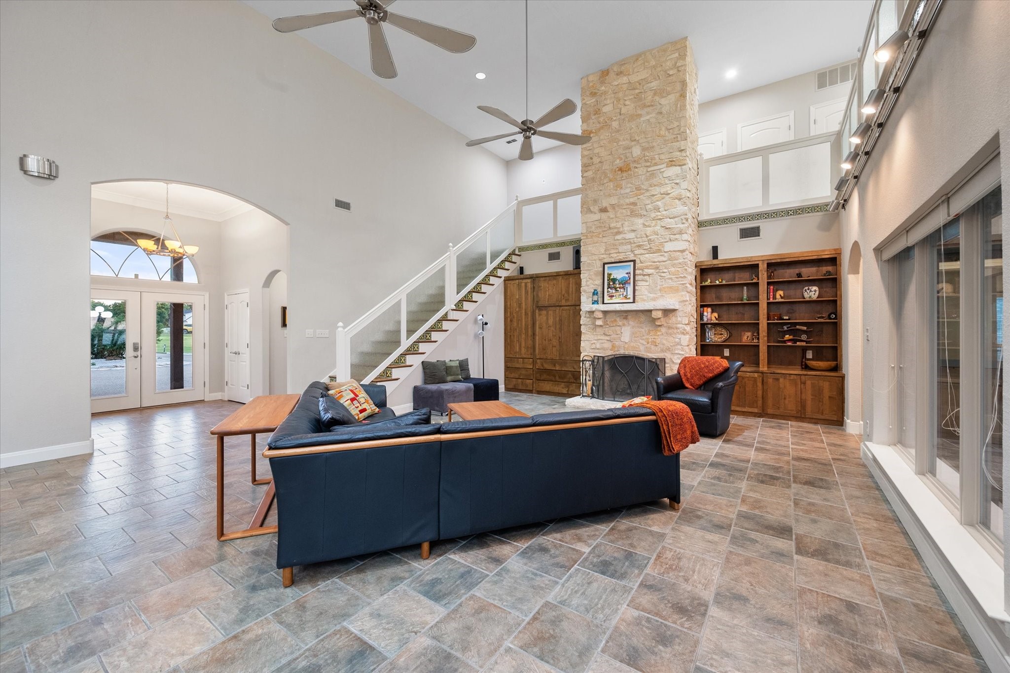 1118 The Shores Drive