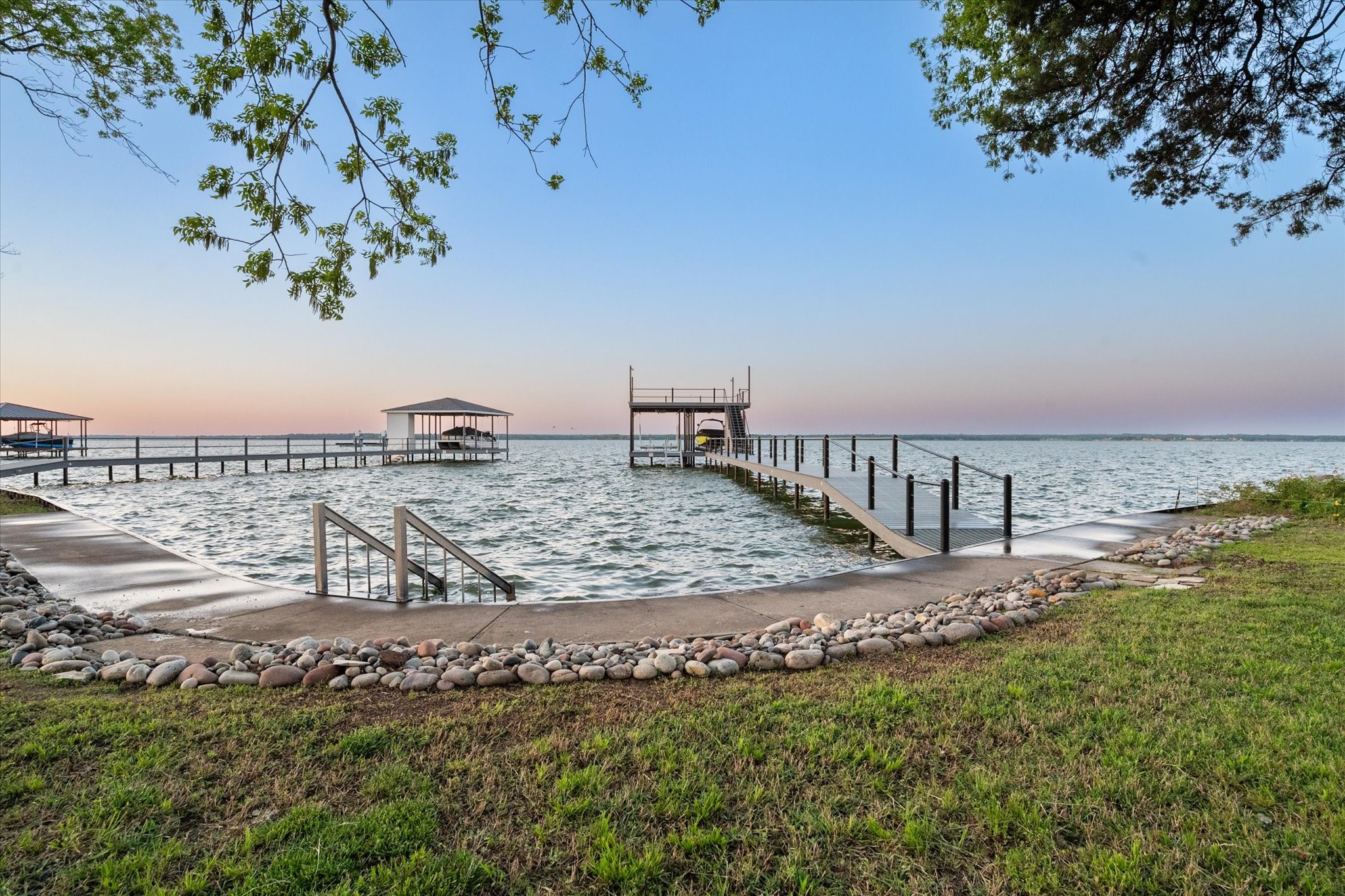 1118 The Shores Drive