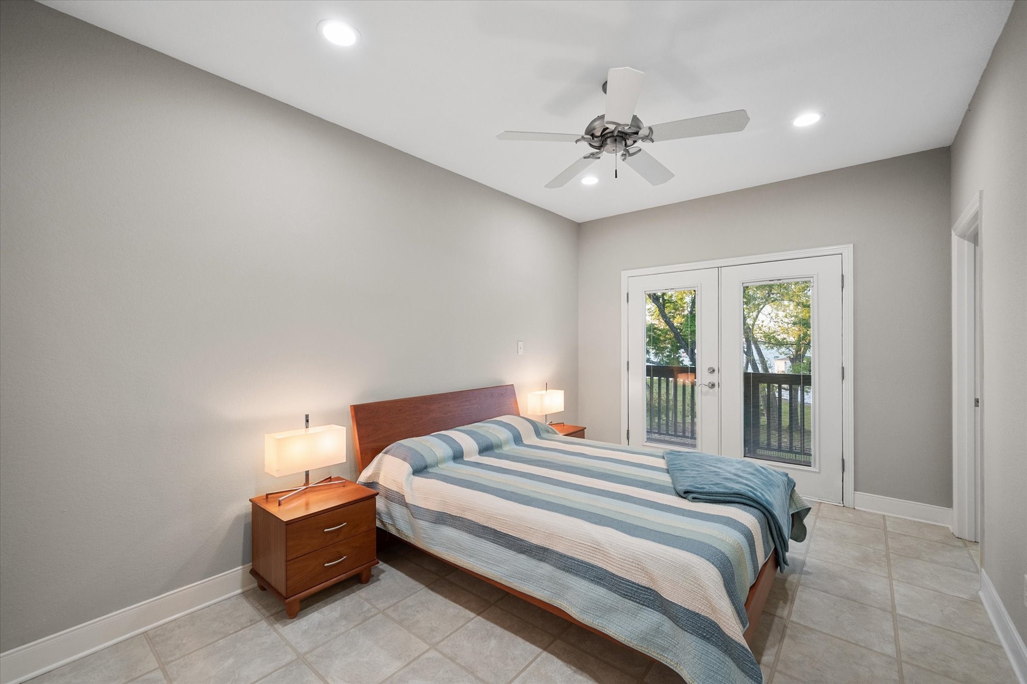 1118 The Shores Drive