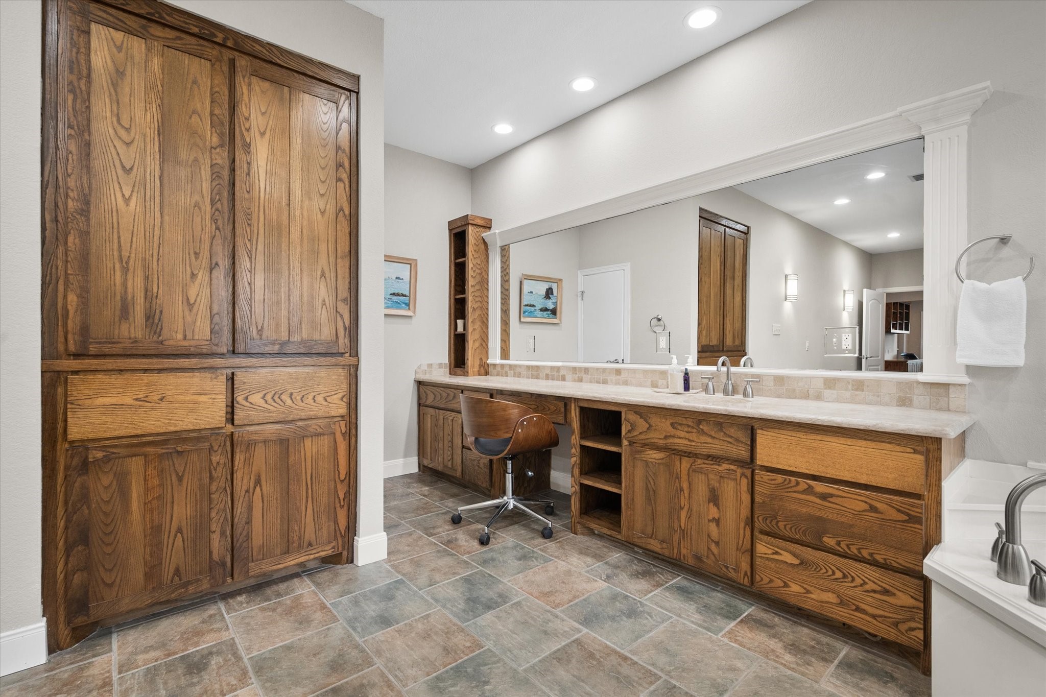 1118 The Shores Drive
