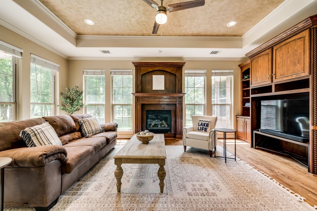 217 Starcrest