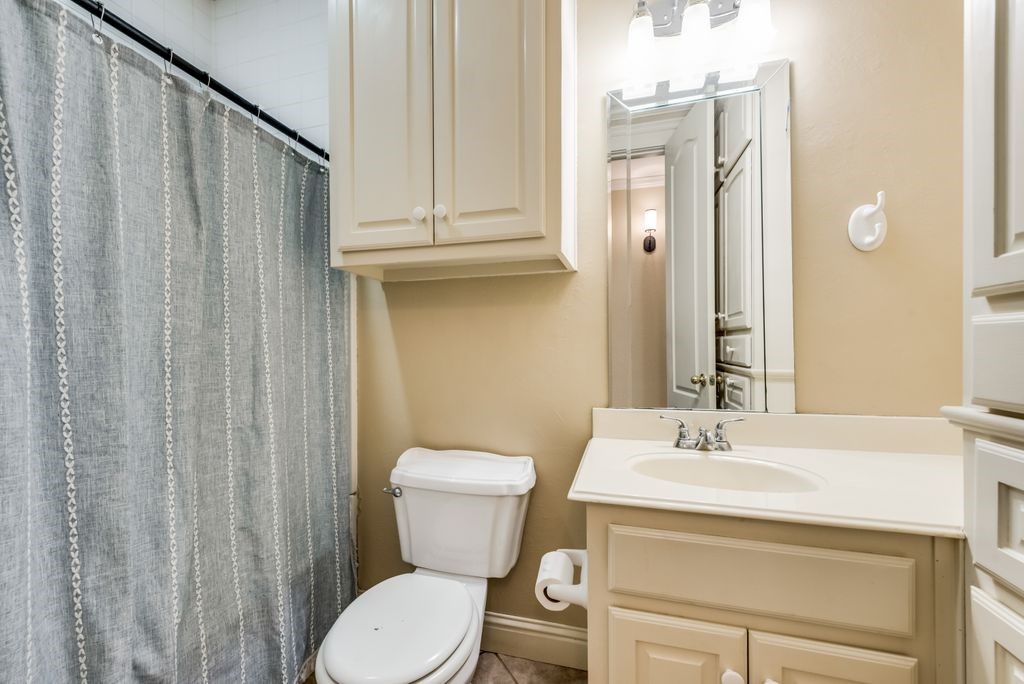 217 Starcrest