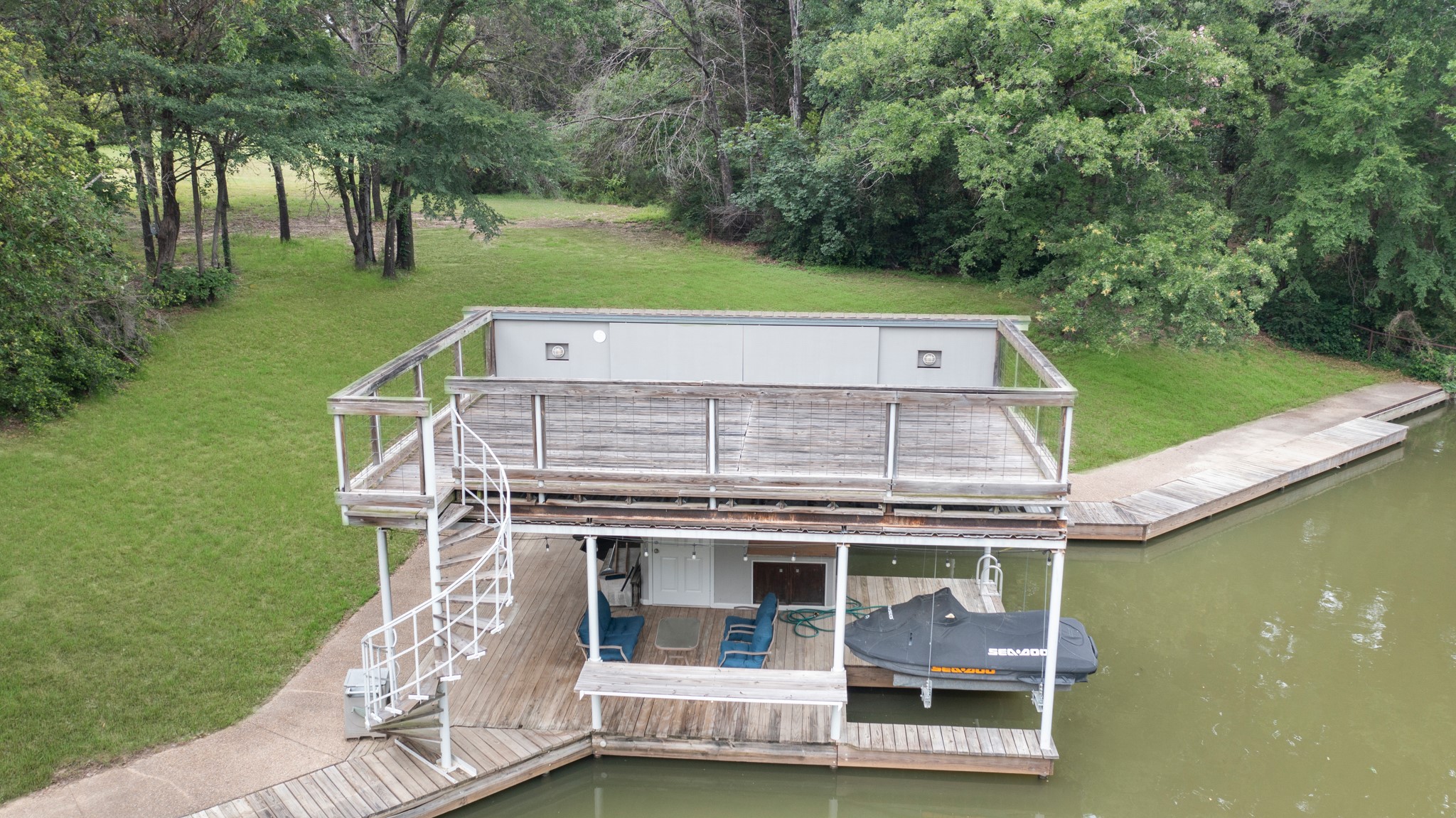 402 Hidden Oaks Lane