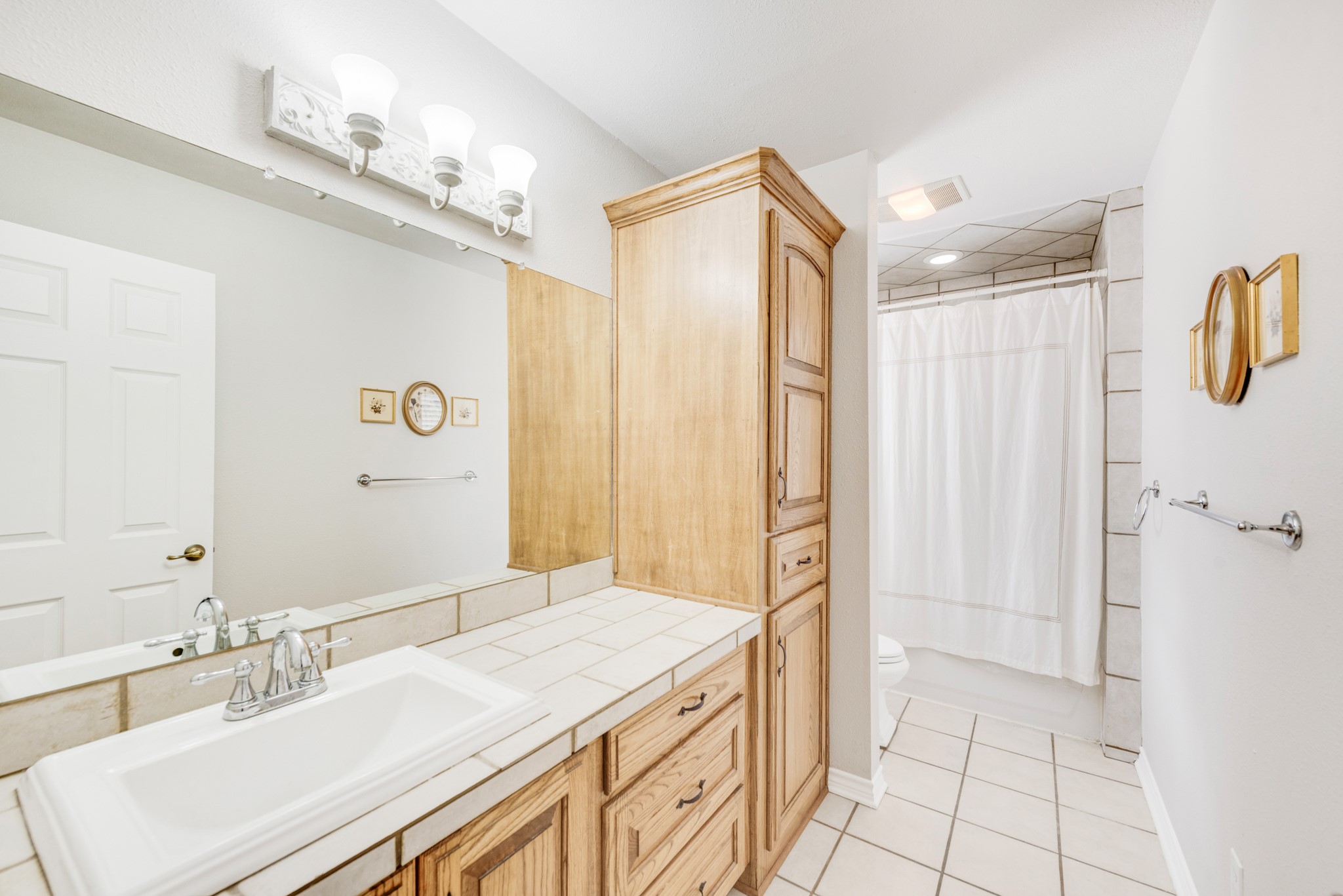 402 Hidden Oaks Lane