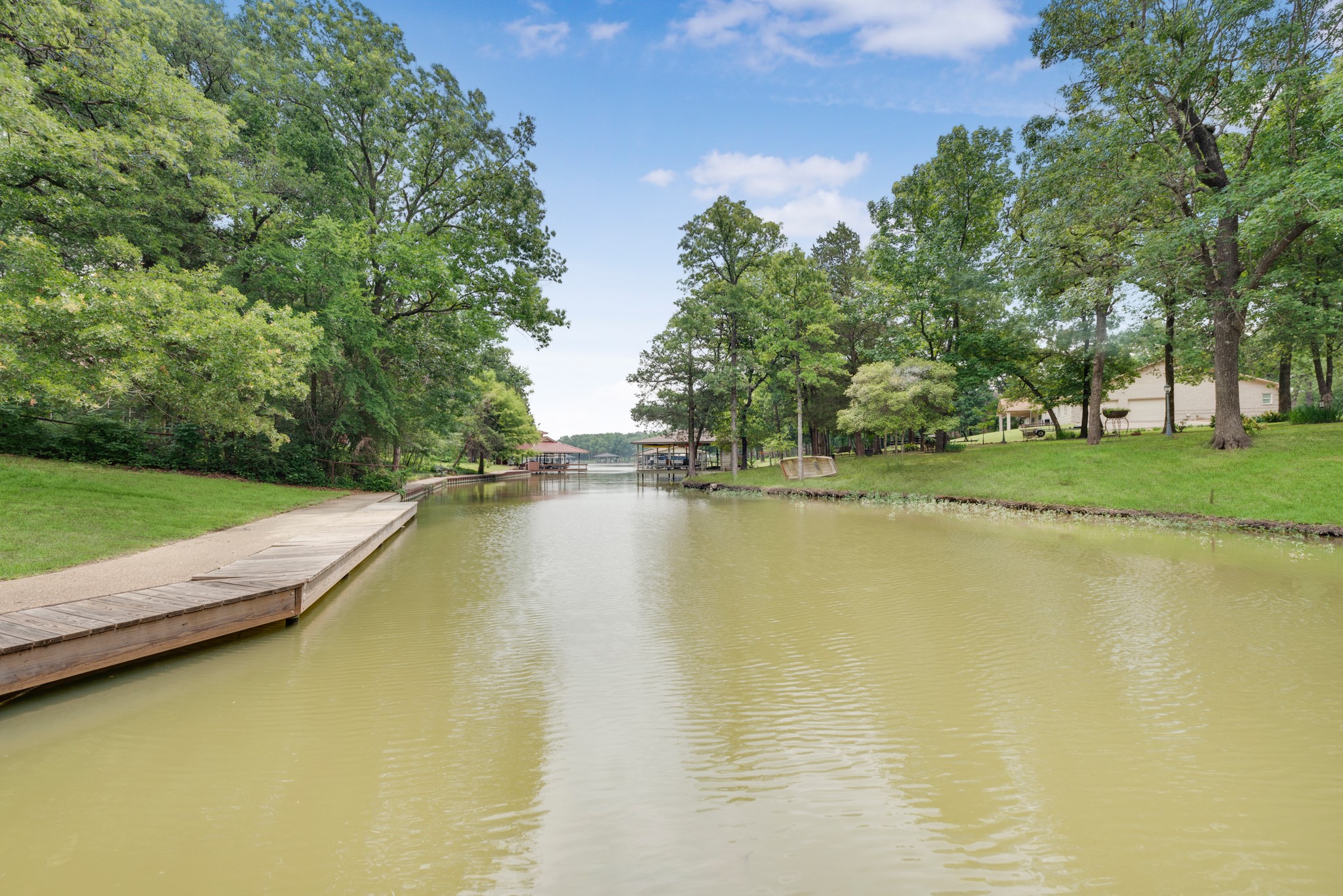 402 Hidden Oaks Lane