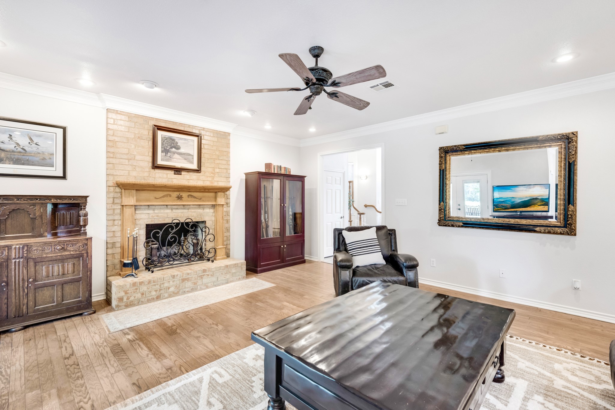 402 Hidden Oaks Lane