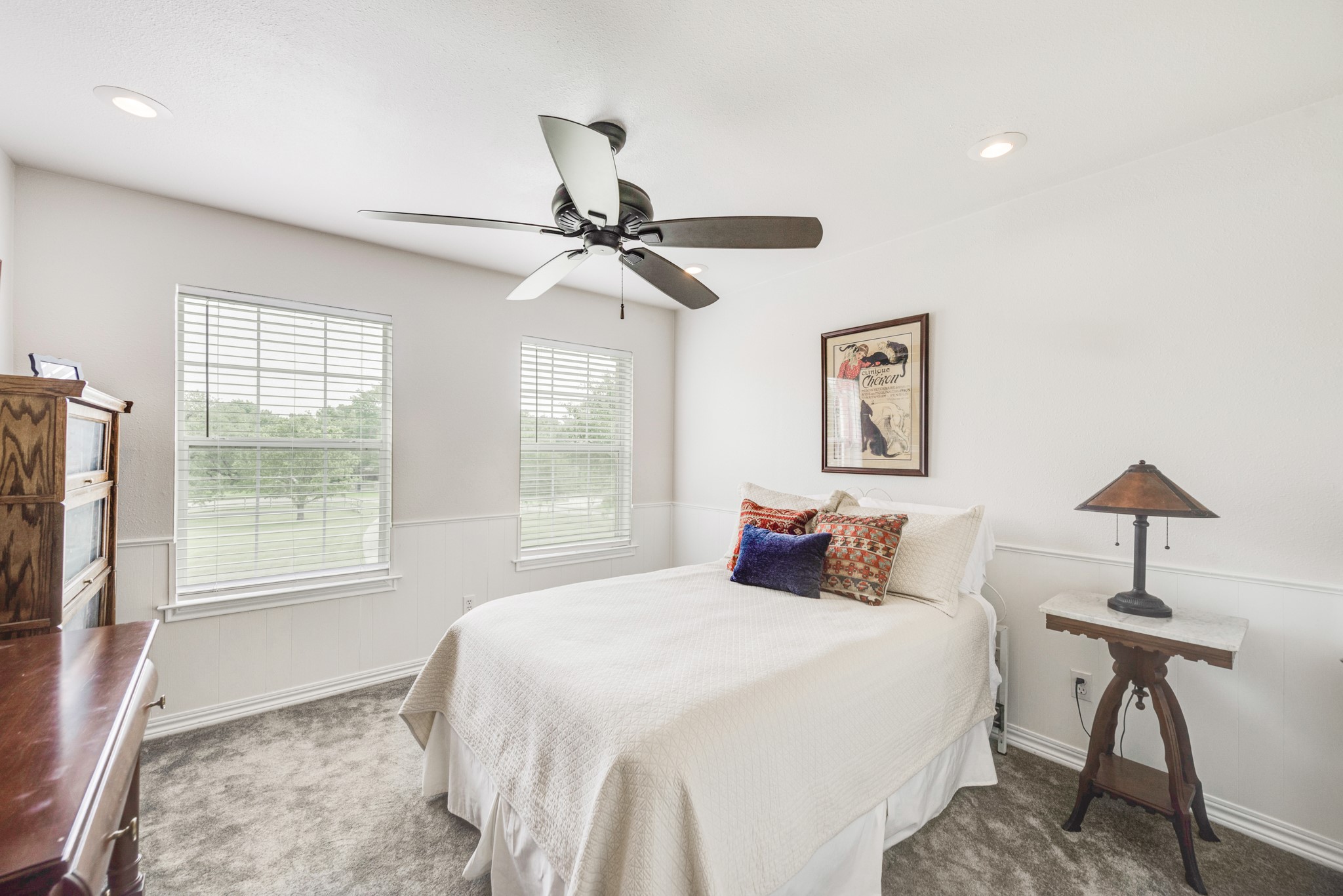 402 Hidden Oaks Lane