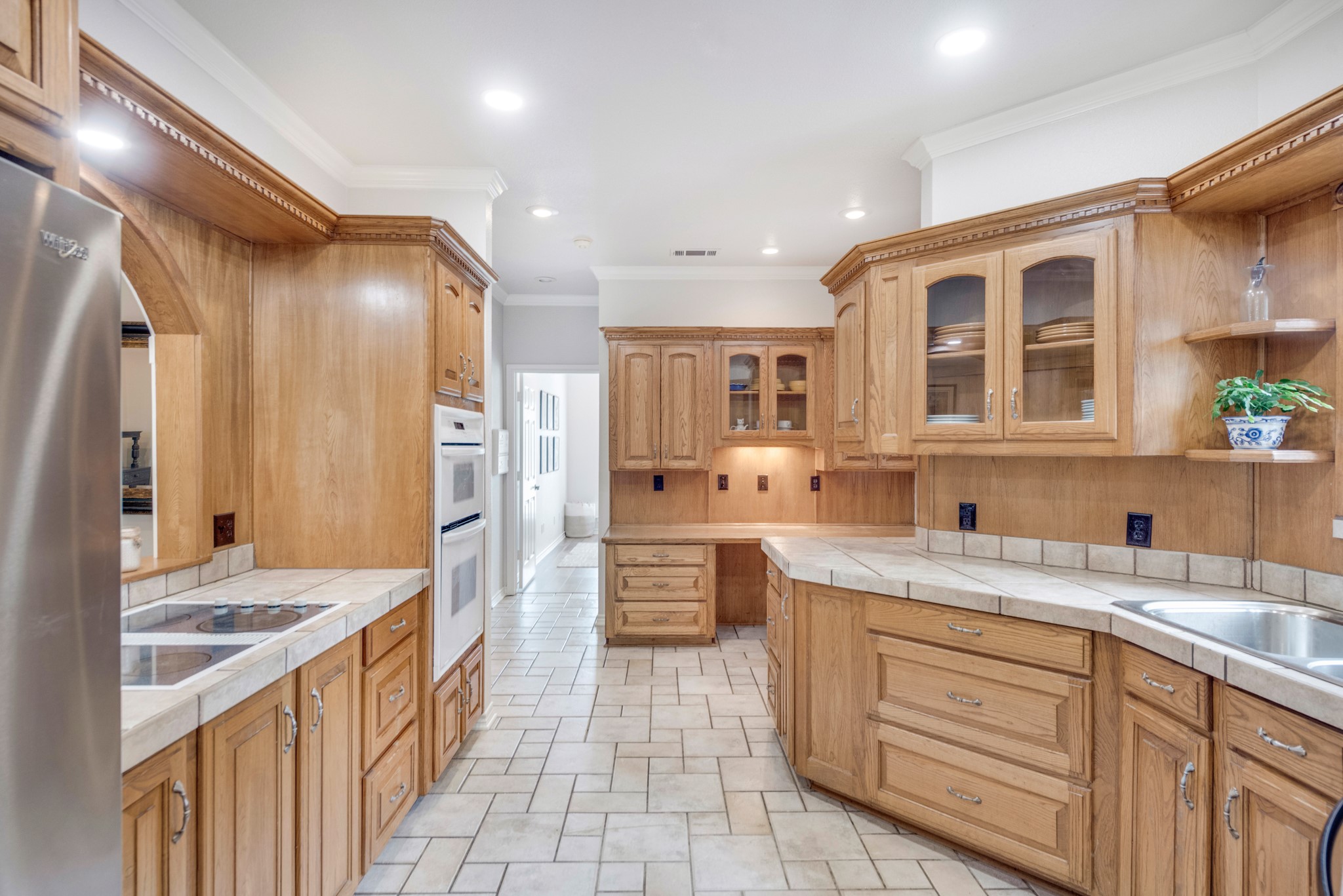 402 Hidden Oaks Lane