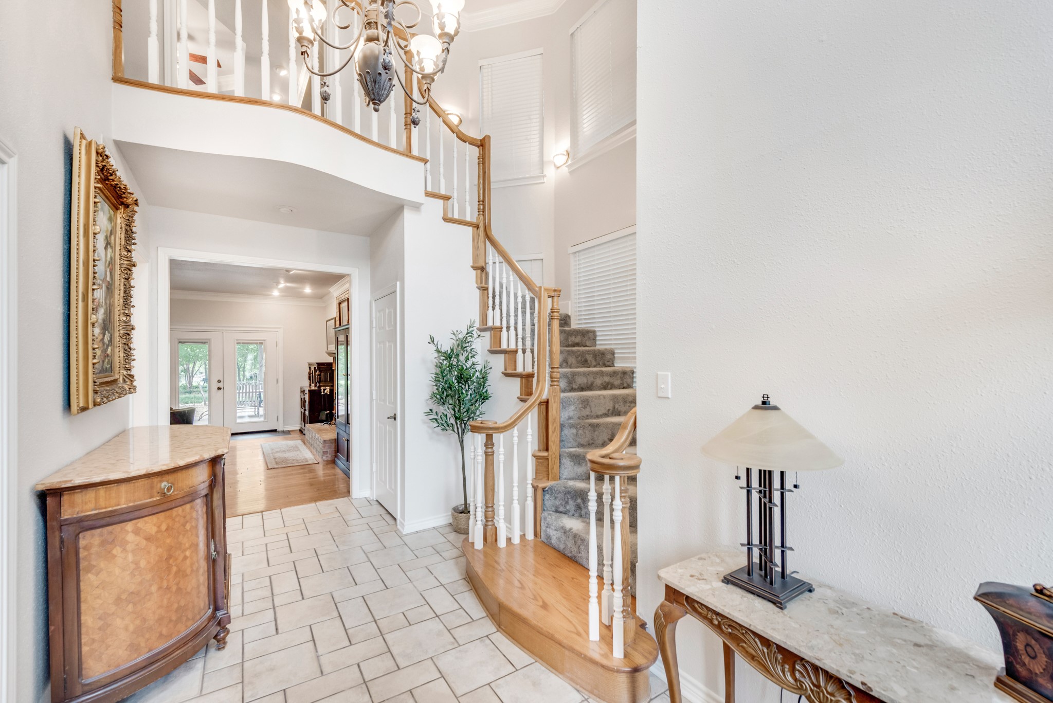 402 Hidden Oaks Lane