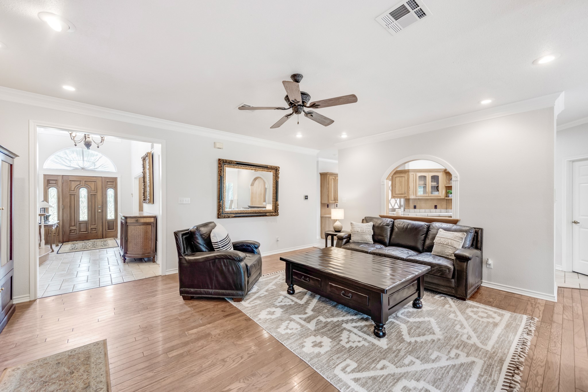 402 Hidden Oaks Lane