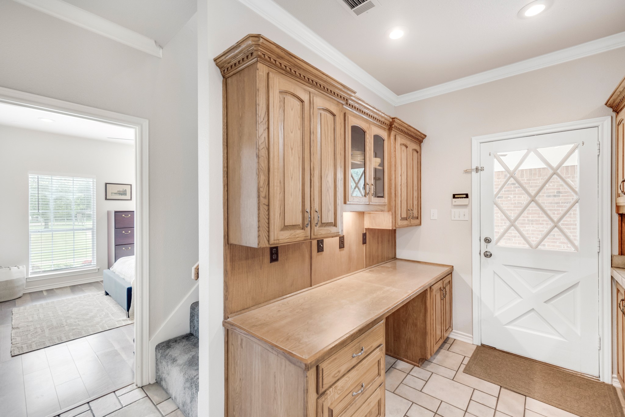 402 Hidden Oaks Lane