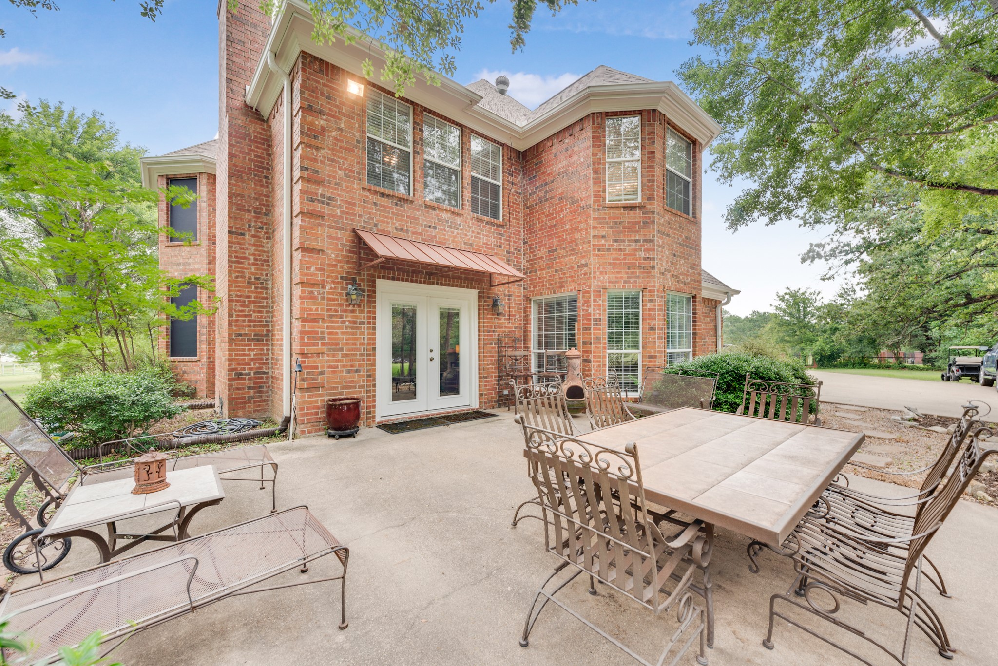 402 Hidden Oaks Lane