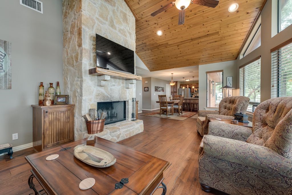 133 Lakeview Drive