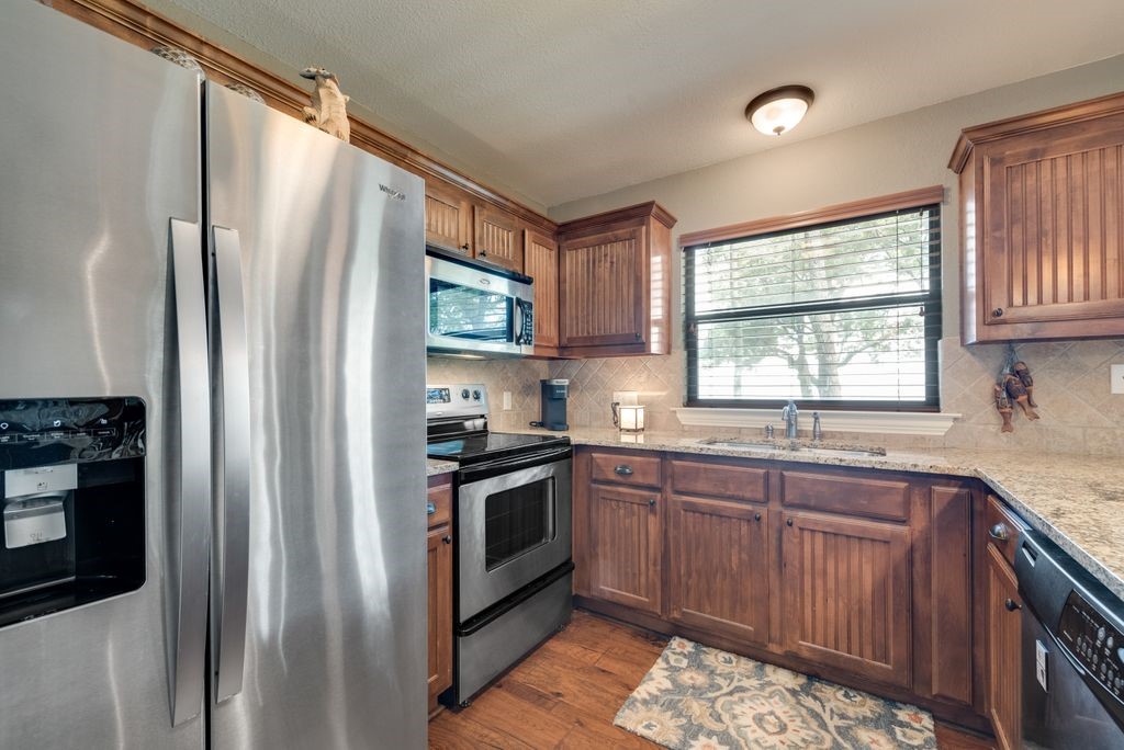 133 Lakeview Drive