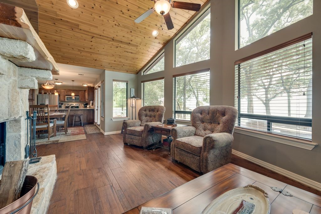 133 Lakeview Drive