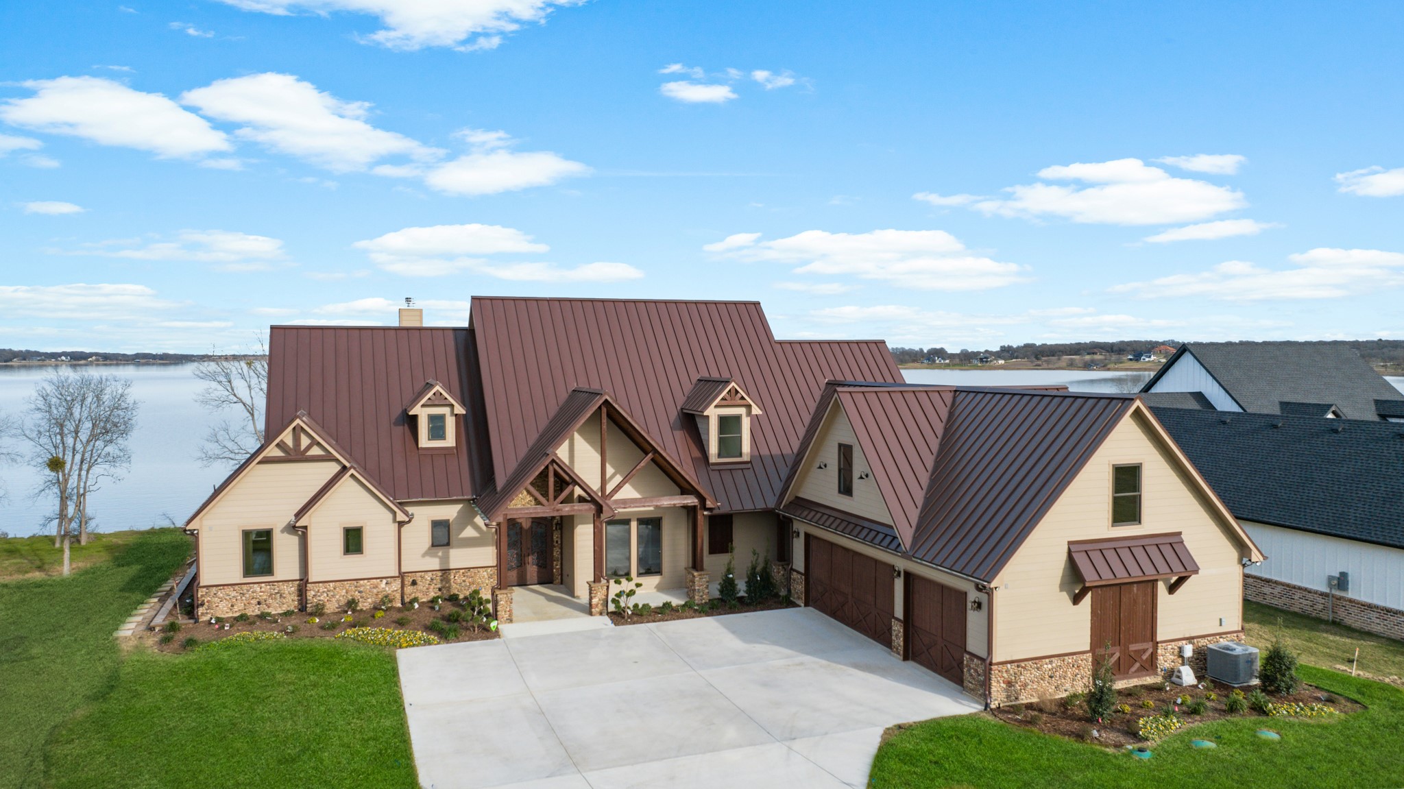340 Emerald Lane
