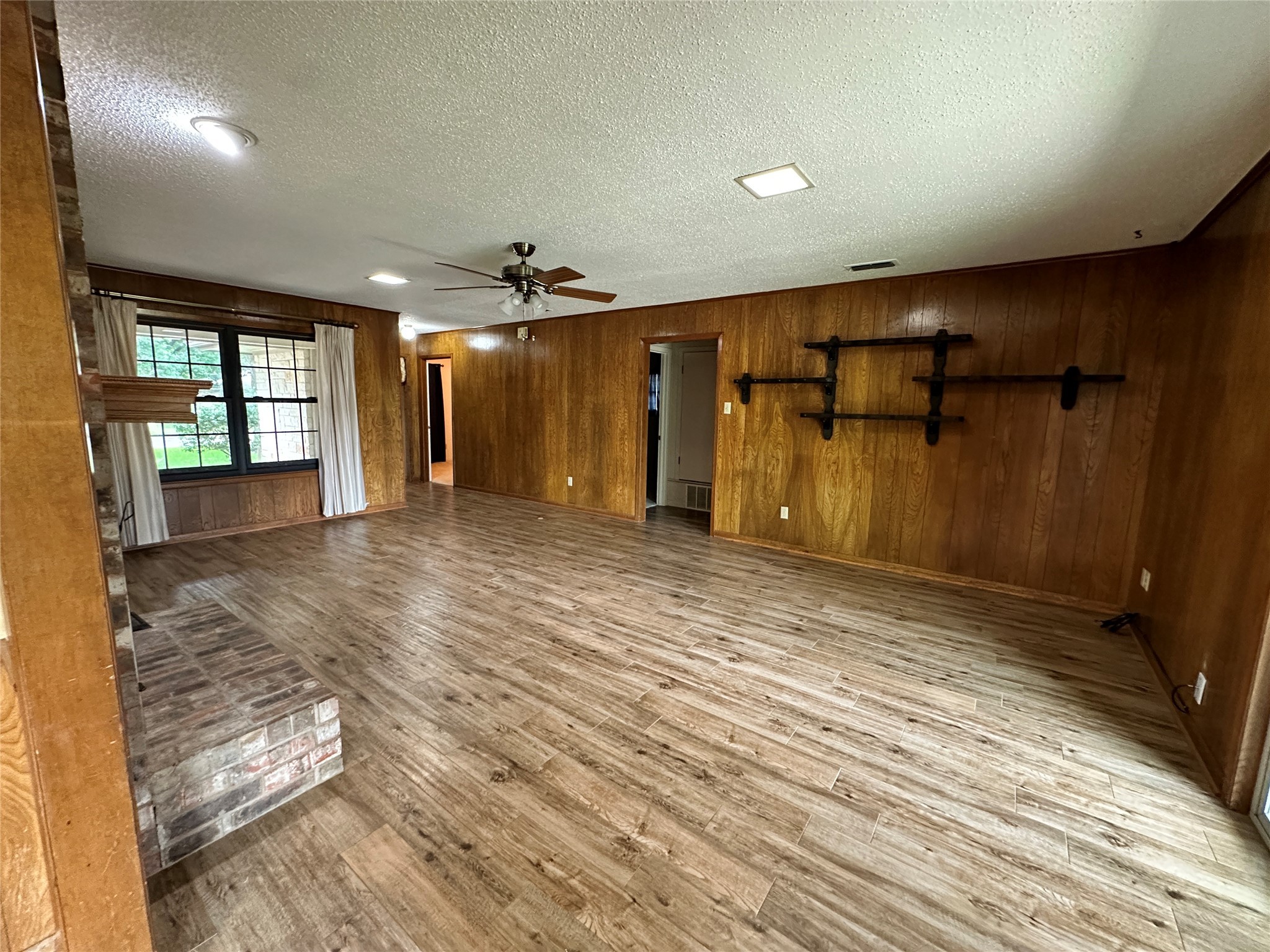 120 W Drane Avenue