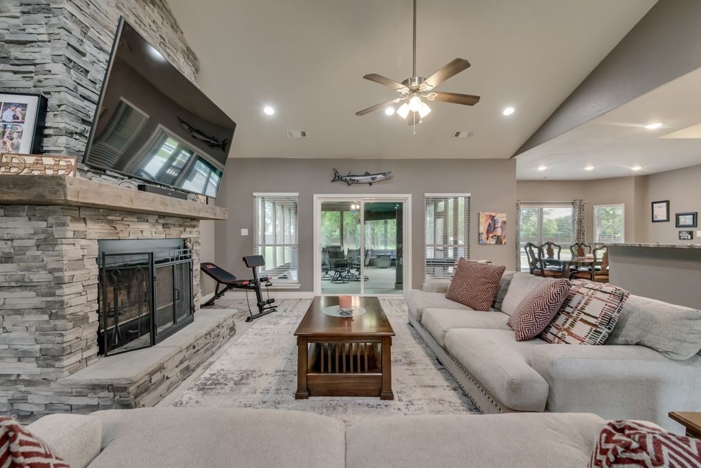733 Waters Edge Drive