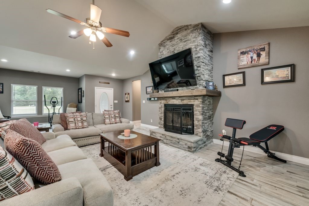 733 Waters Edge Drive