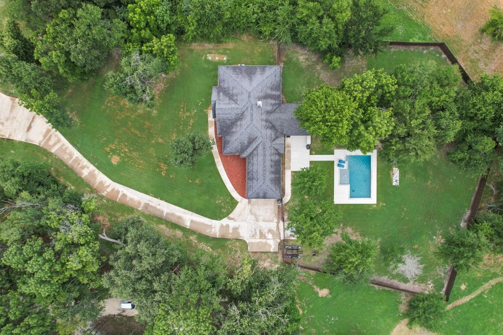 733 Waters Edge Drive