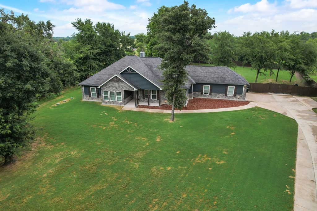 733 Waters Edge Drive