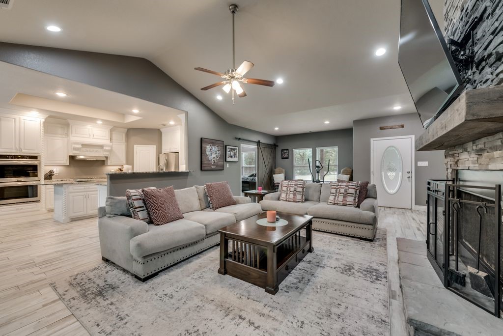 733 Waters Edge Drive