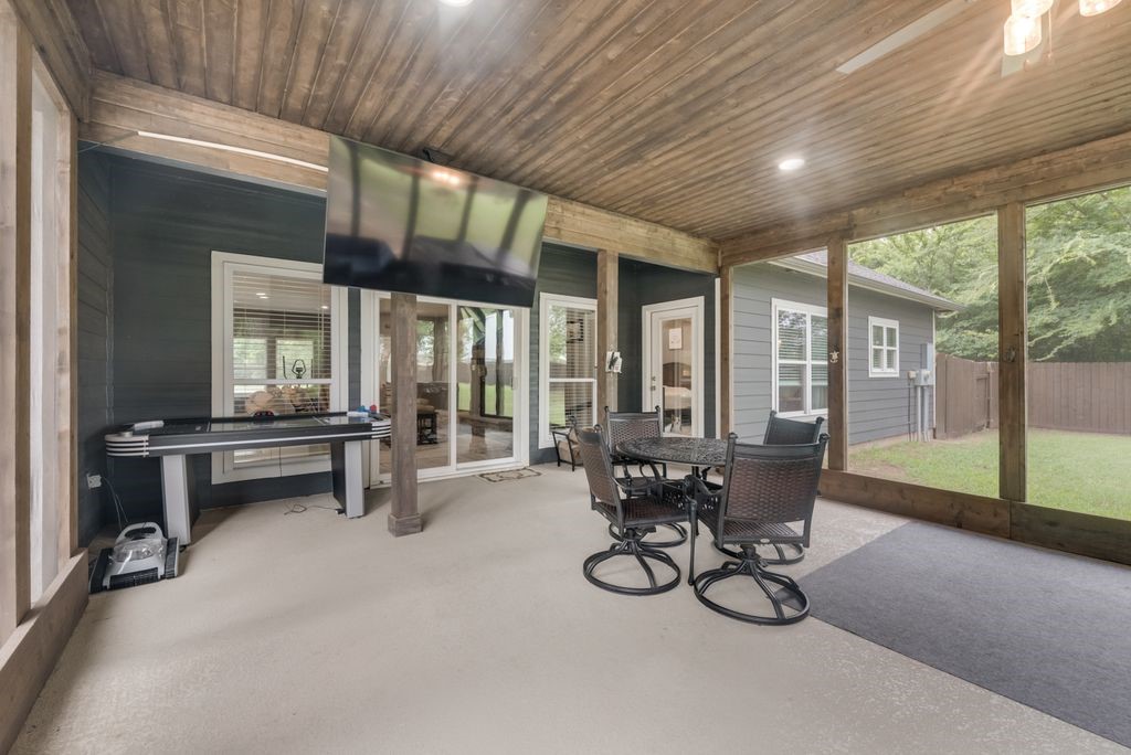733 Waters Edge Drive