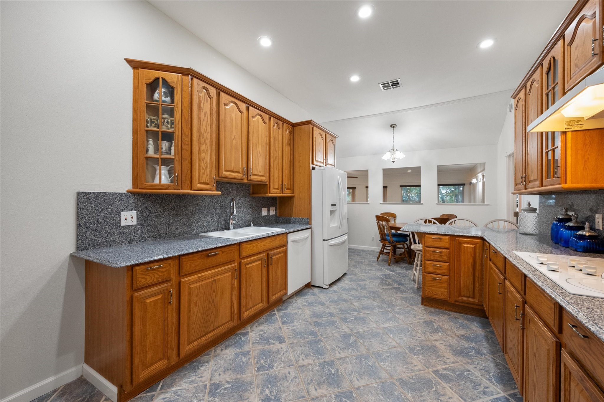 449 Meandering Way