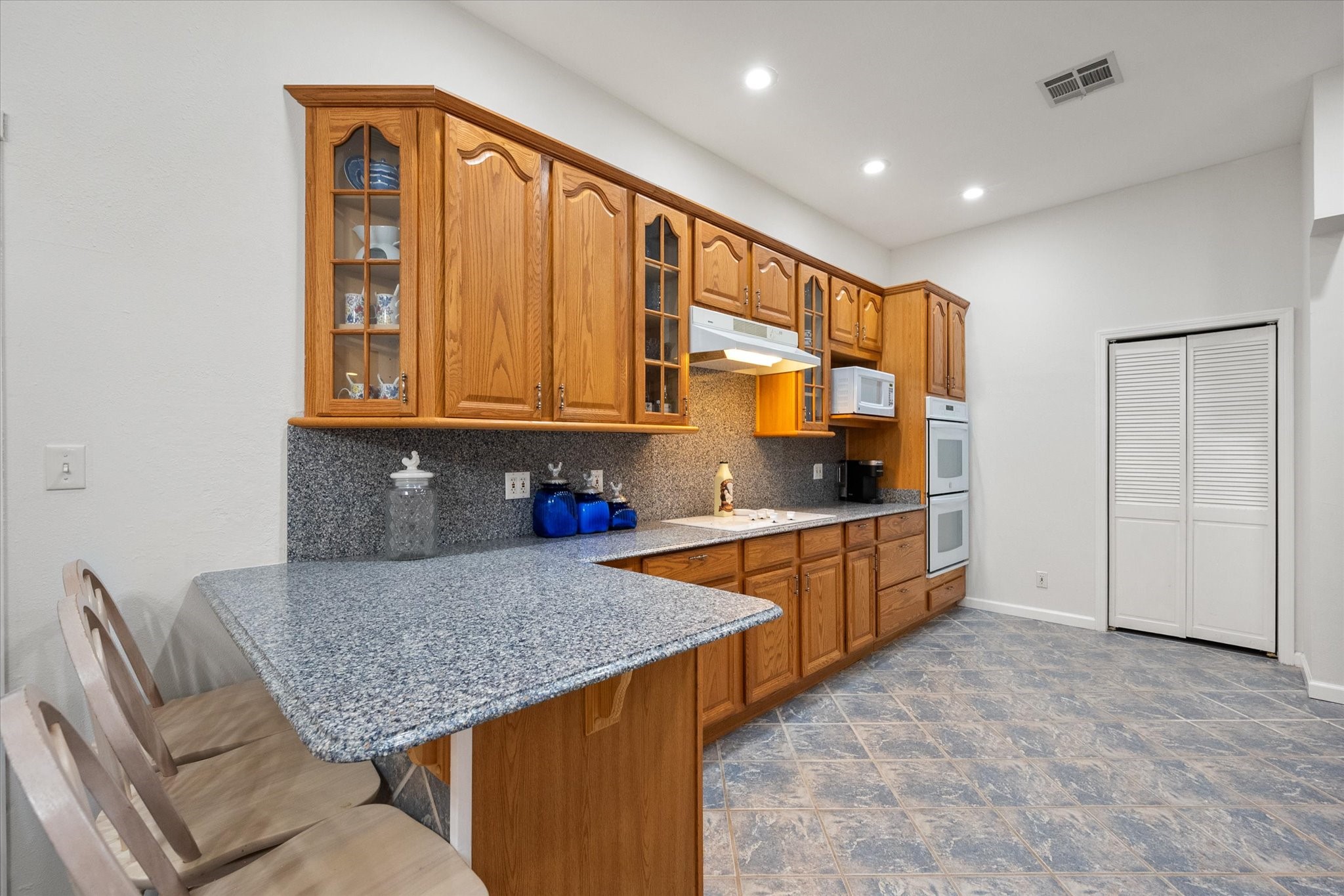 449 Meandering Way