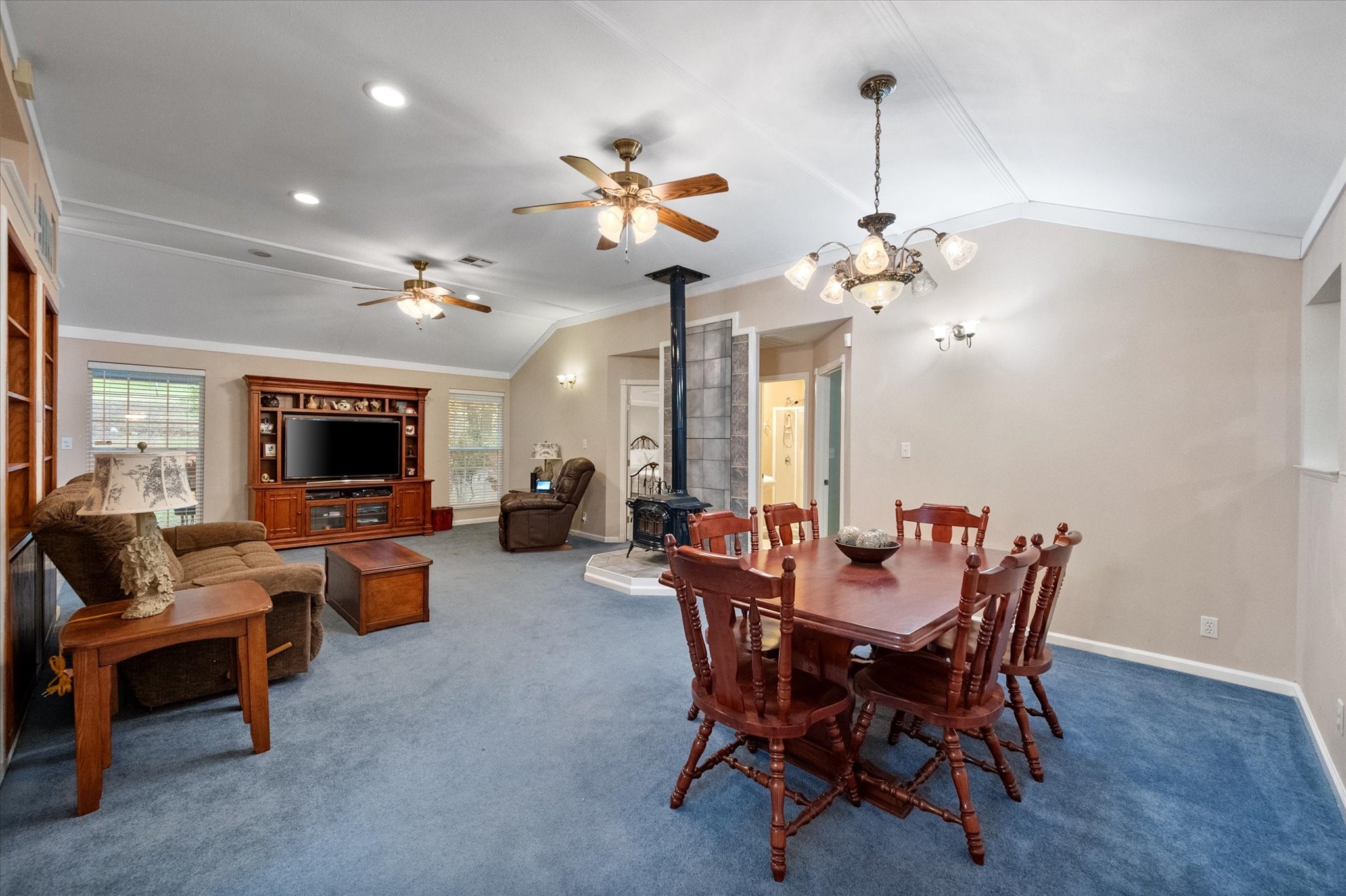 449 Meandering Way