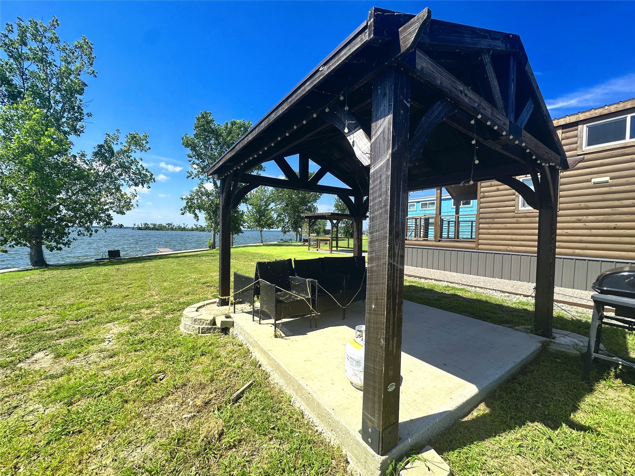 6415 Peninsula Road